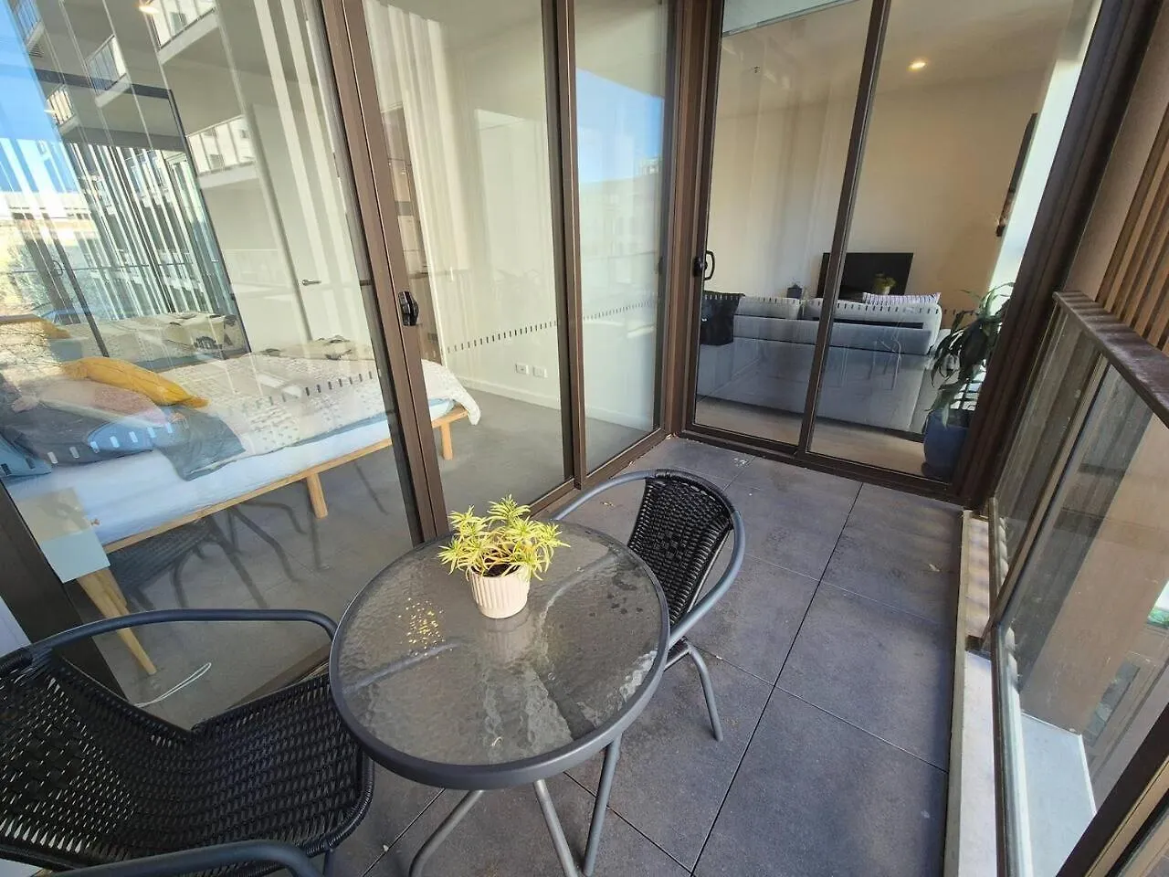 Apartment Modern Comfort In Canberra'S City Center Australia